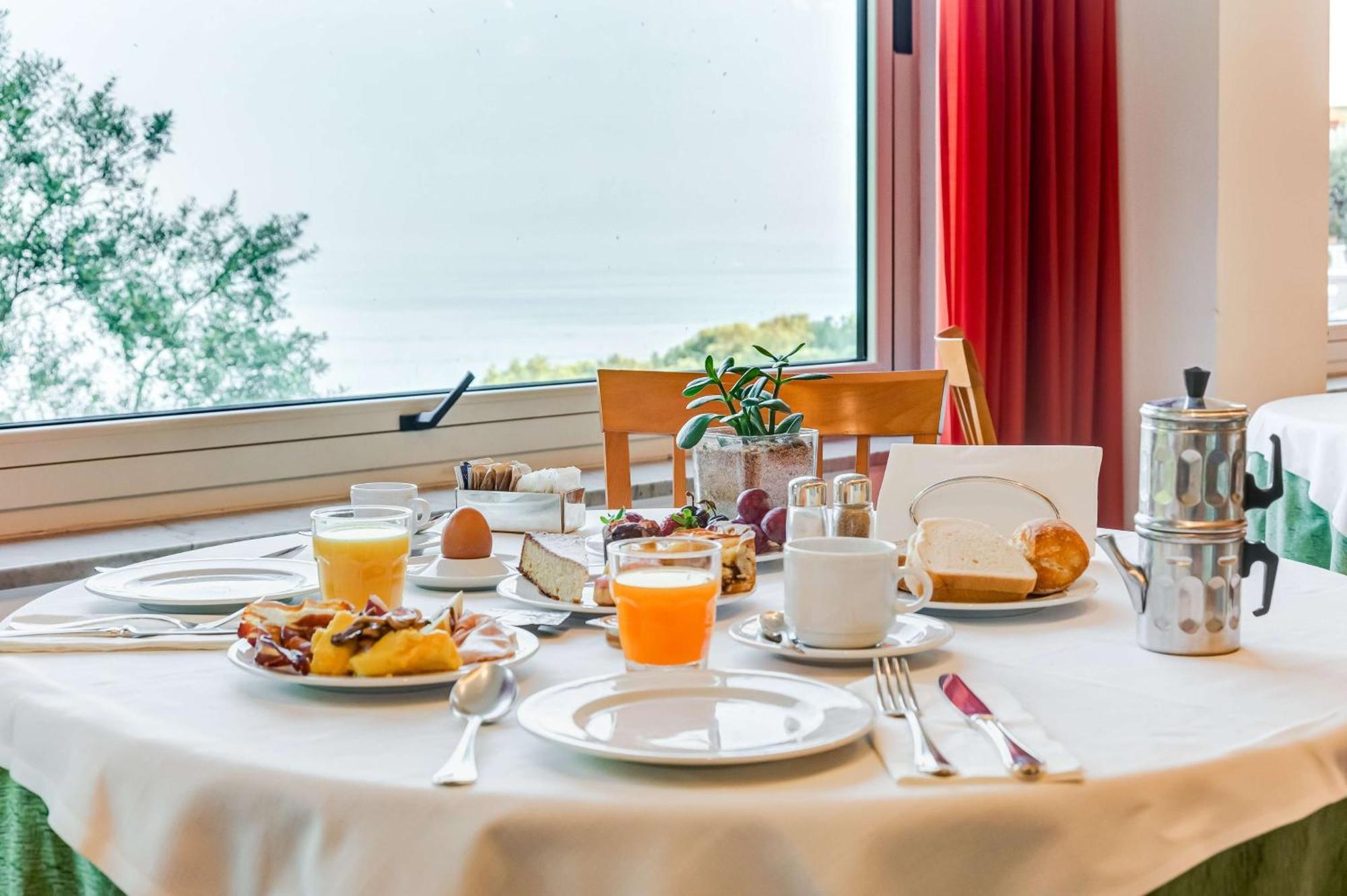 Best Western Hotel La Solara Sorrento Bagian luar foto