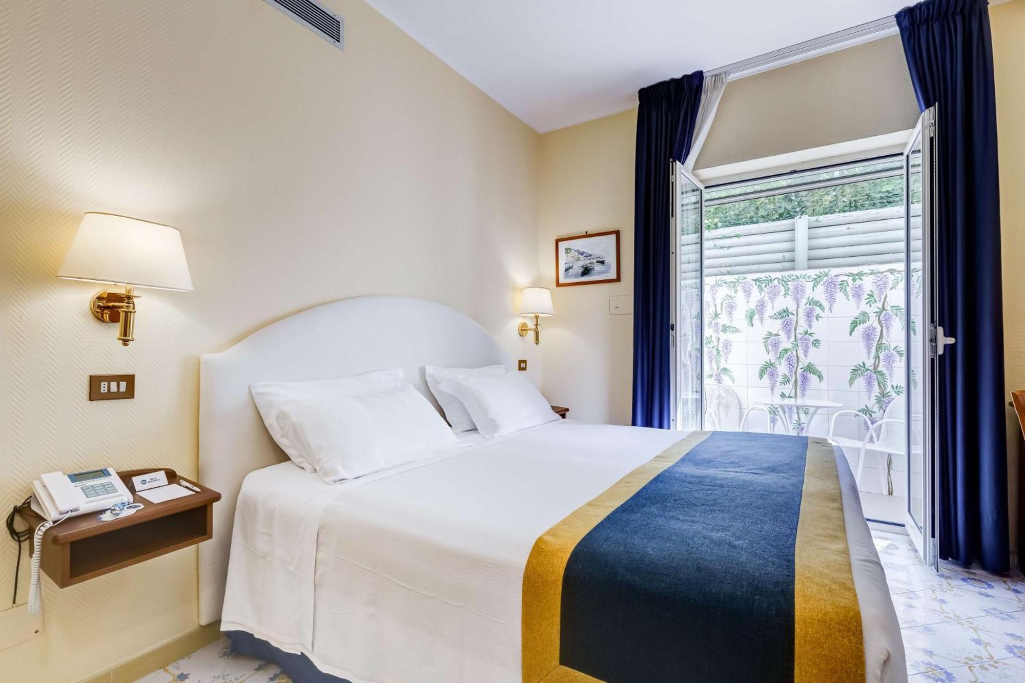 Best Western Hotel La Solara Sorrento Bagian luar foto